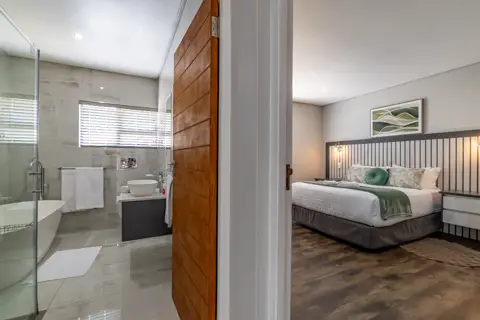 Diamond & Pearl Luxury Lodge