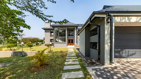 Diamond & Pearl Luxury Lodge