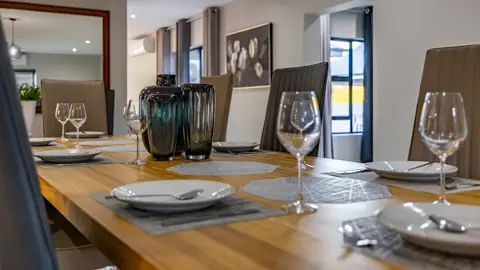 Diamond & Pearl Luxury Lodge