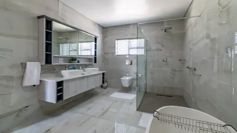 Diamond & Pearl Luxury Lodge