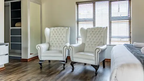 Diamond & Pearl Luxury Lodge
